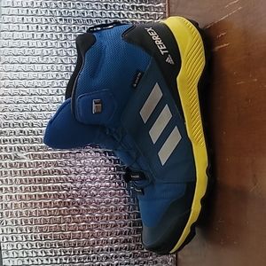 Adidas boys shoes waterproof terrex